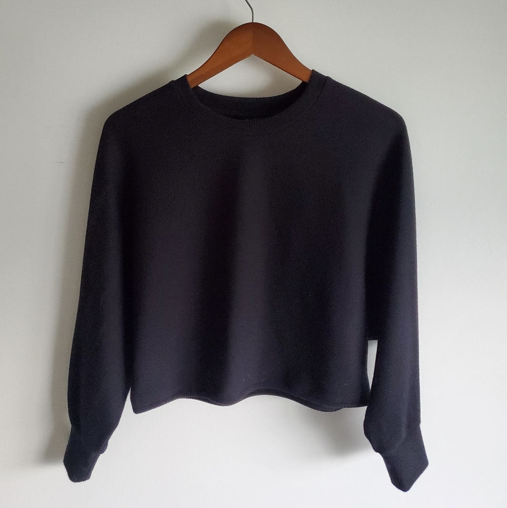 Dynamite Cropped sweater